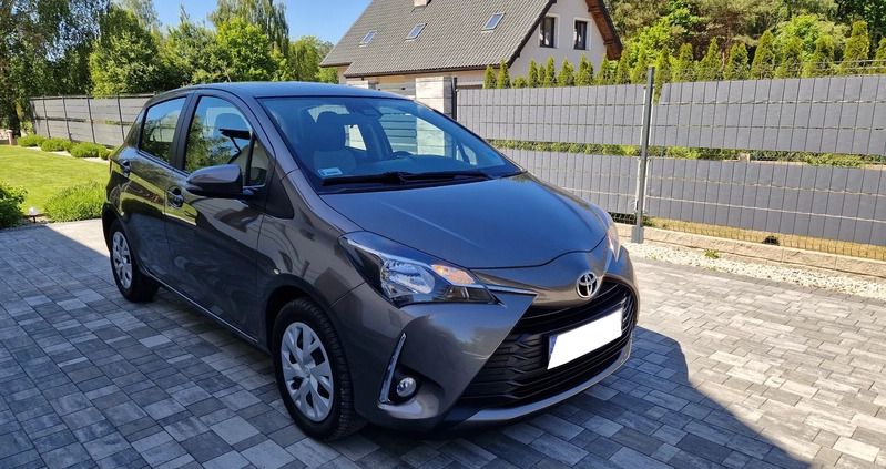 Toyota Yaris cena 53900 przebieg: 98000, rok produkcji 2020 z Toruń małe 232